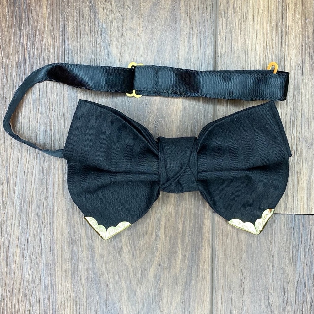 The Bold (Bow Tie)